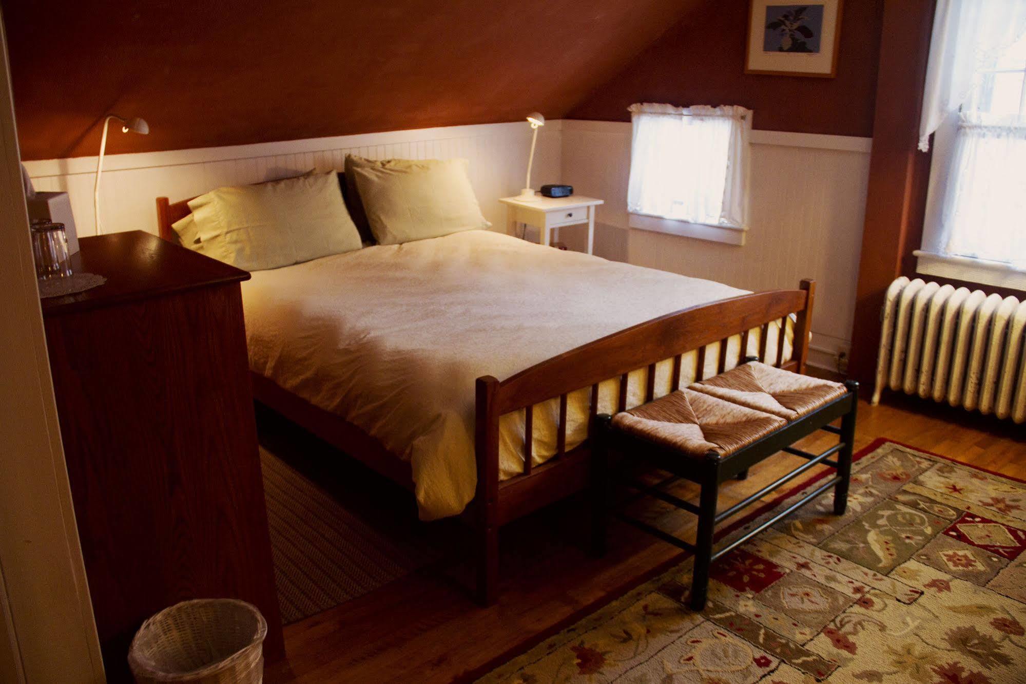 Inn At Baldwin Creek & Mary'S Restaurant Bristol ภายนอก รูปภาพ